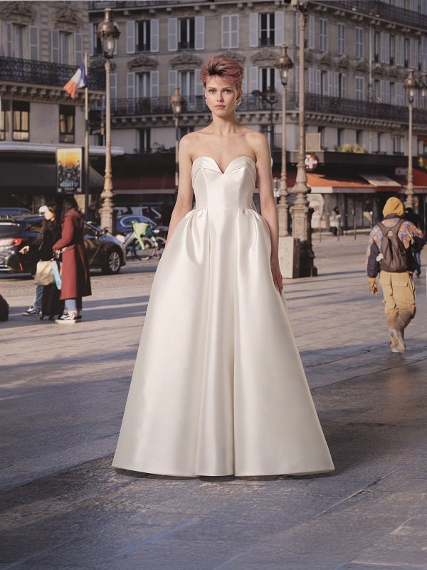 ヴィクター・アンド・ロルフ | ウェディングドレスショップ【MIRROR