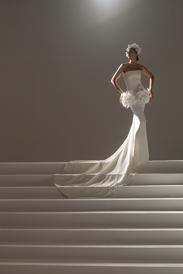 ステファン・ローラン | ウェディングドレスショップ【MIRROR MIRROR】